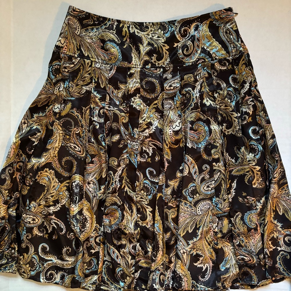Worthington Black and Gold A-Line Knee-Length Skirt